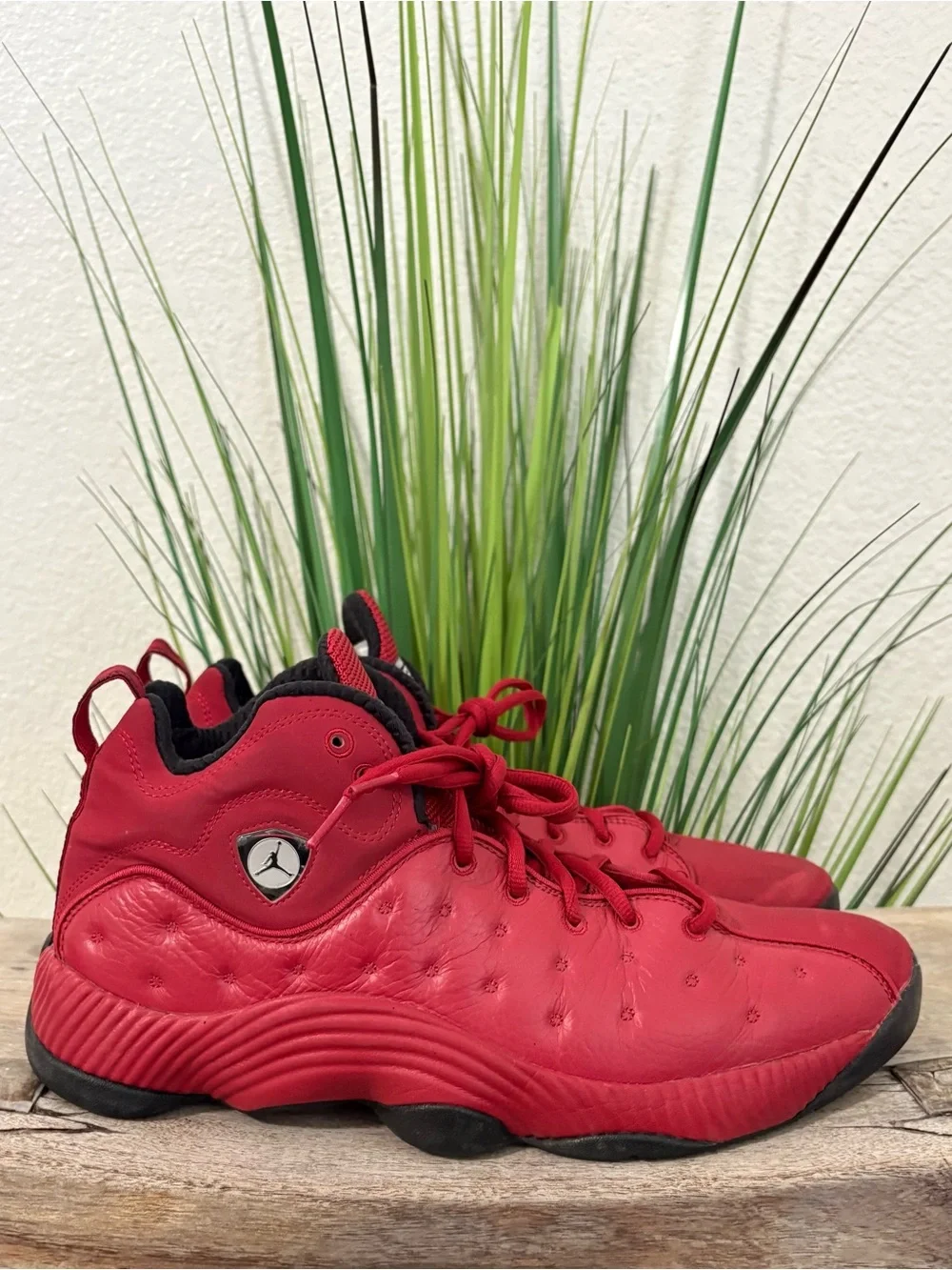 Jordam Jumpman Team 2 Gym Red Sneakers